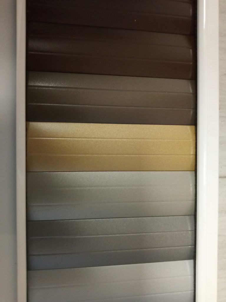persiana aluminio color metalico